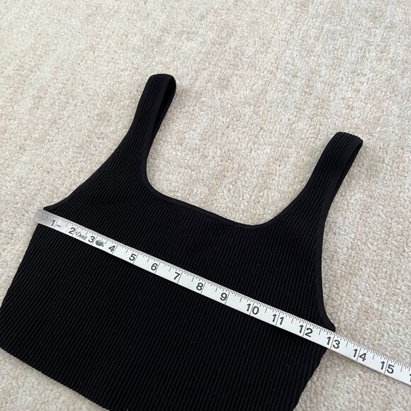 Aritzia Babaton Arjun Sculpt Knit Black Ribbed Tank Crop Top M - Picture 6 of 10